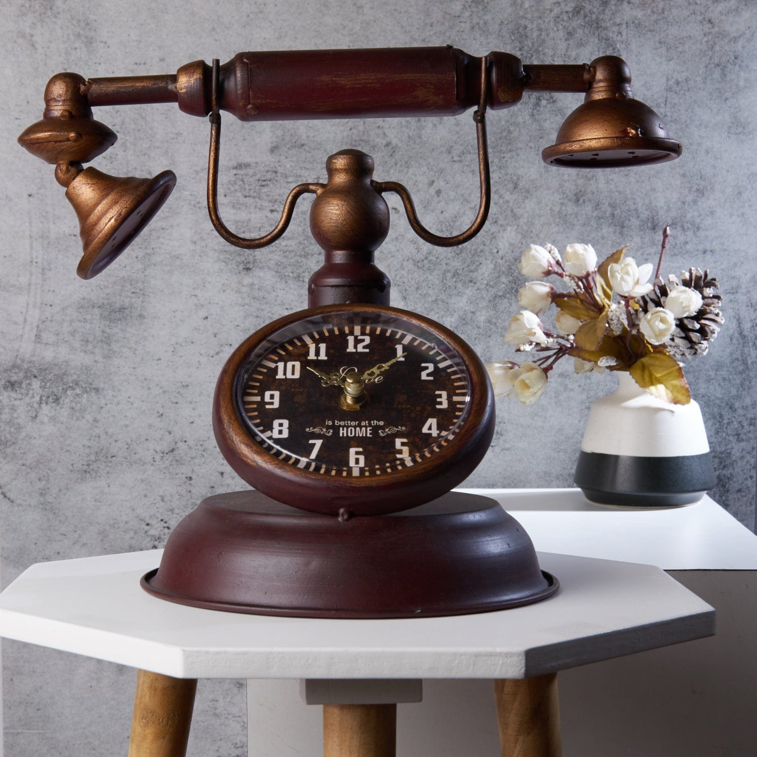 Red Butler Clock Telephone Clock DTTC00M10Y19A1 TTC10A1 Metal Telephone Clock – Unique Table Clock with Vintage Charm Redbutler