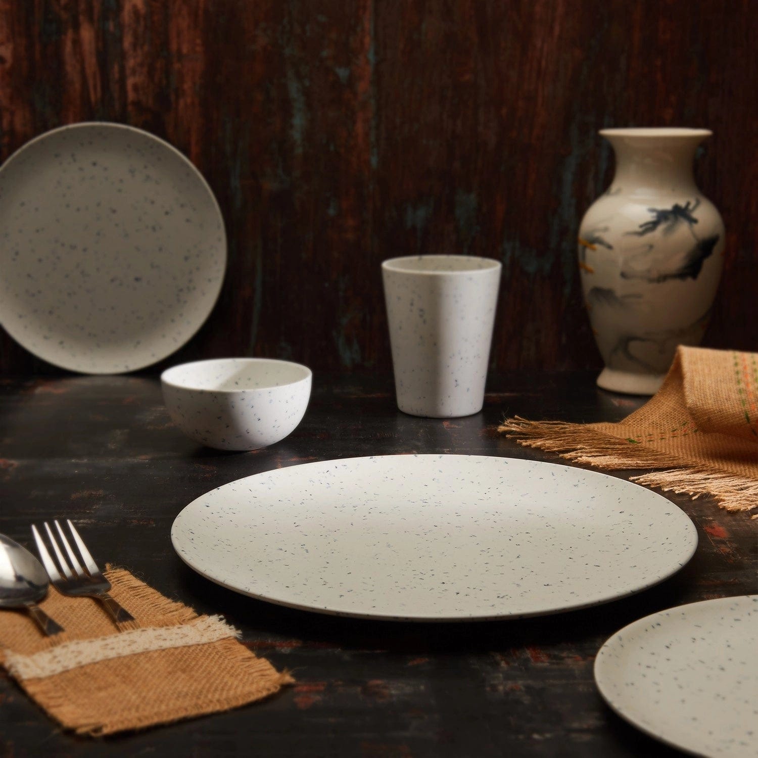 Red Butler Dinner Plates Bamboo Fibre Dinner Plates | 4pcs Set | Classic Design BFP11A8 Daily-Use Eco-Friendly Bamboo Fiber Dinner Plate Stylish & Sustainable Redbutler