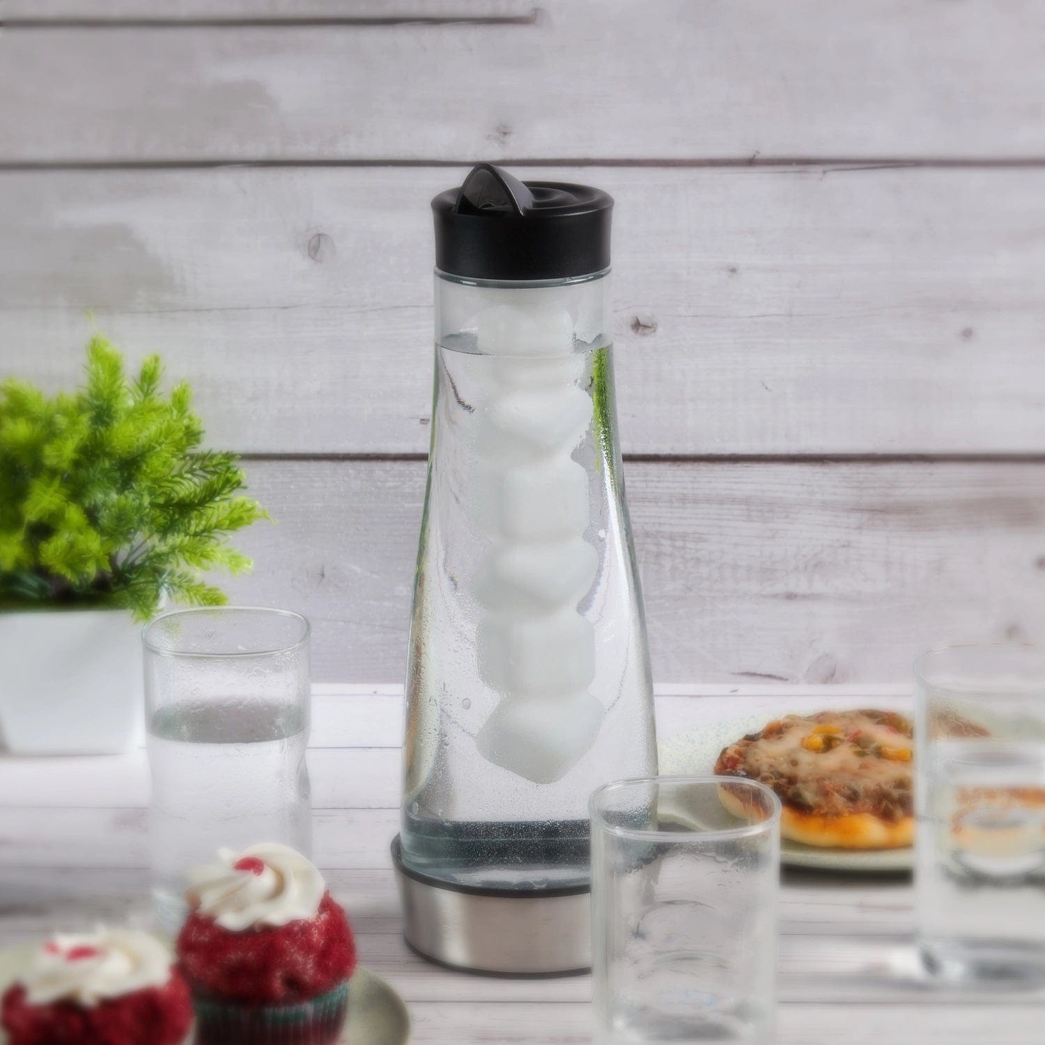 Red Butler Pitcher Pitcher with Ice Strainer BCC31A1 Pitcher Cooling Carafe with ice strainer Redbutler