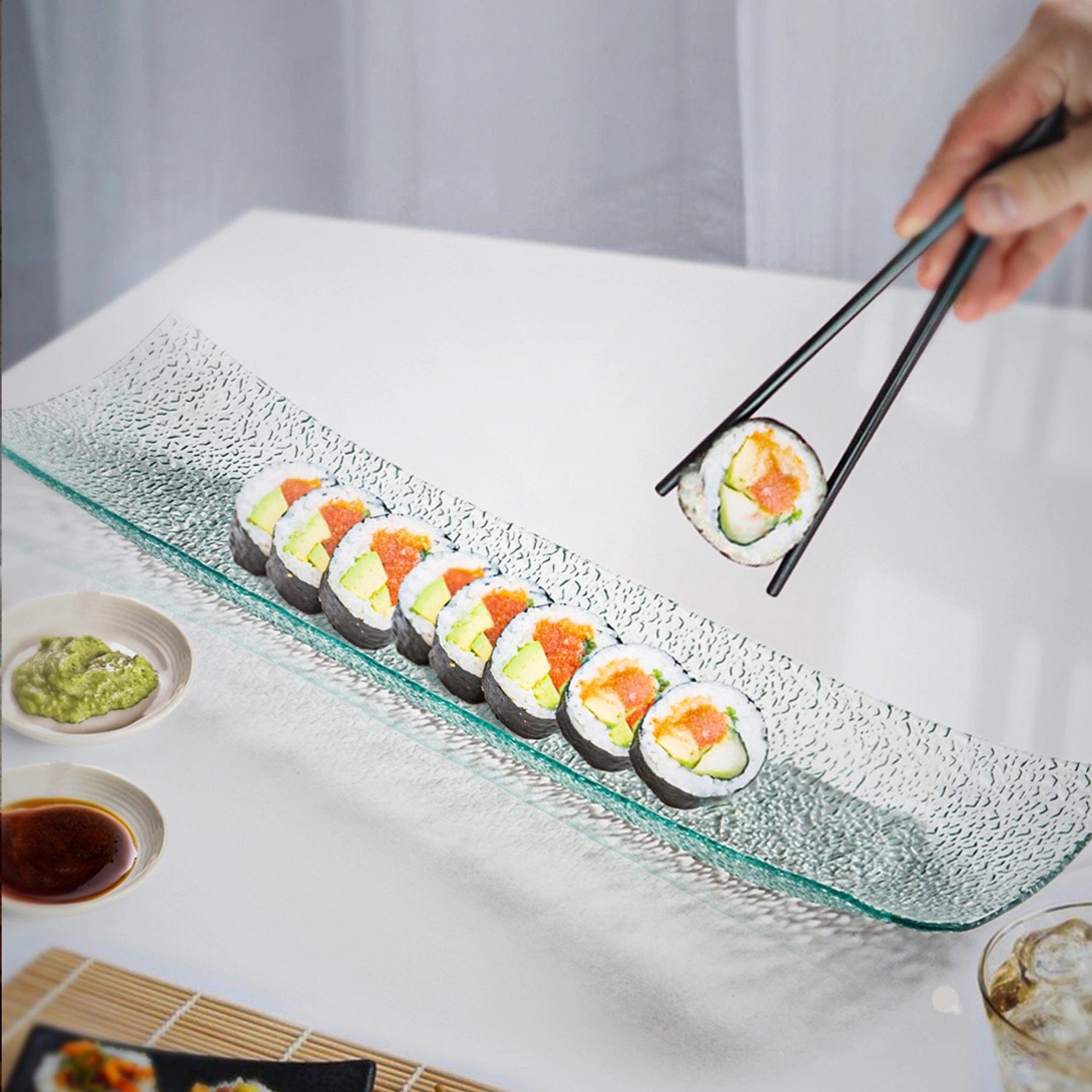 Elegant Glass Platters for Stylish Serving, Versatile & Chic Tableware